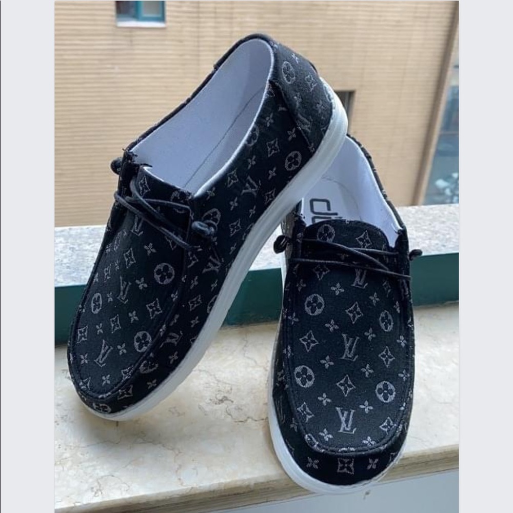 Casual LV shoes